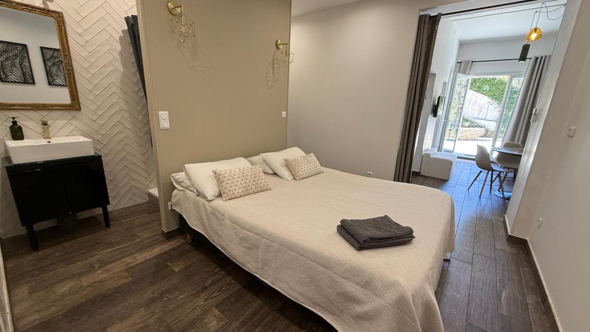 A Casa Corbaia Appartement 40 M2, Jardin Prive, Parking, Proche Centre Ville Et Mer Apartment 40 M2, Private Garden Parking Near Town Center And Sea Port And Airport Bastia  Luaran gambar